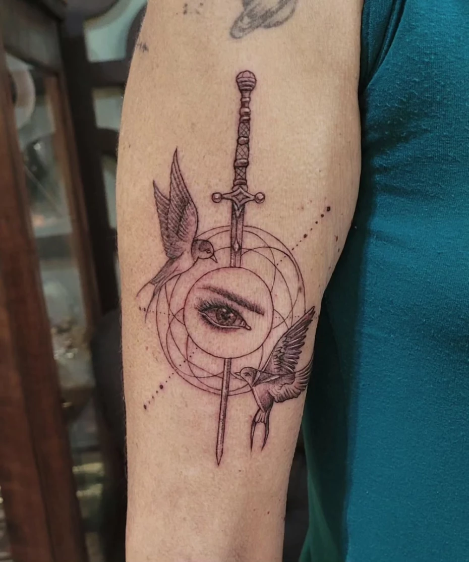 Foto 16:  — Tati Laukaz Especialista em Tatuagens Femininas desde 2009